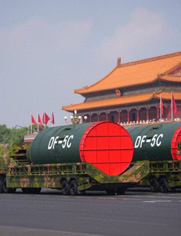 城中投资 三辆军车才能拉! 东风-5C帅照刷爆, 全球打击范围有多霸气?